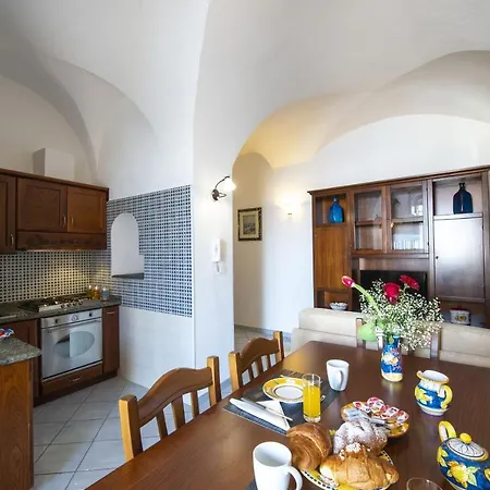 Apartment Domus Caterina *